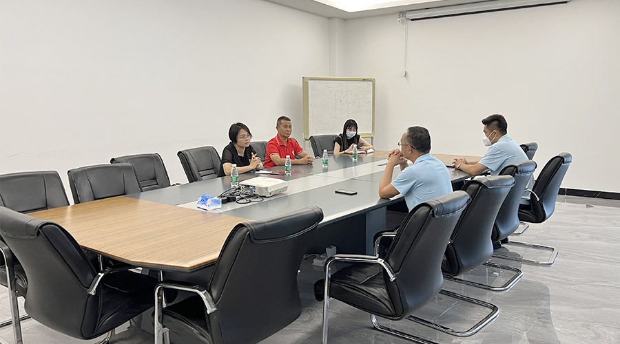 排憂難 提信心！鶴城鎮(zhèn)書記蒞臨金環(huán)電器開(kāi)展暖企活動(dòng)