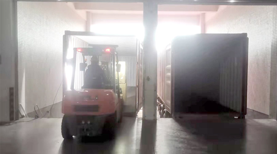 齊心協(xié)力為客戶！春節(jié)期間金環(huán)電器人員加班加點(diǎn)發(fā)貨